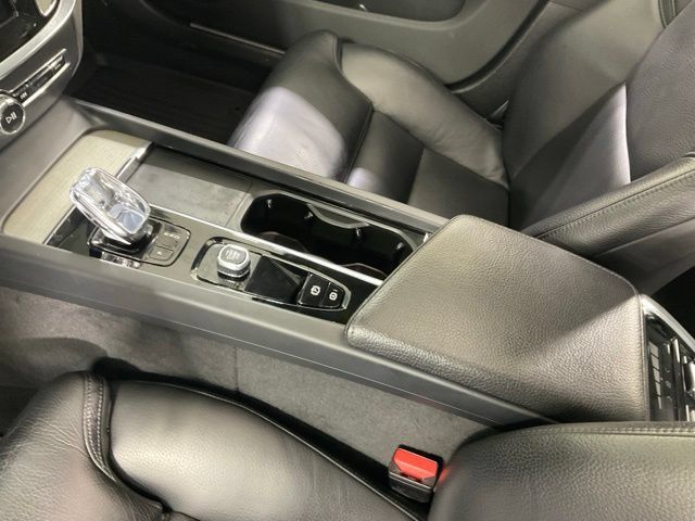 Certified 2022 Volvo S60 B5 Inscription AWD/4WD image 22