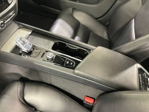 Certified 2022 Volvo S60 B5 Inscription AWD/4WD image 22