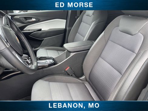 Used 2025 Chevrolet Trax LT w/ LT Convenience Package FWD image 18