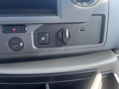 New 2024 Ford E-450 and Econoline 450 Super Duty w/ Power Windows & Locks Group image 27