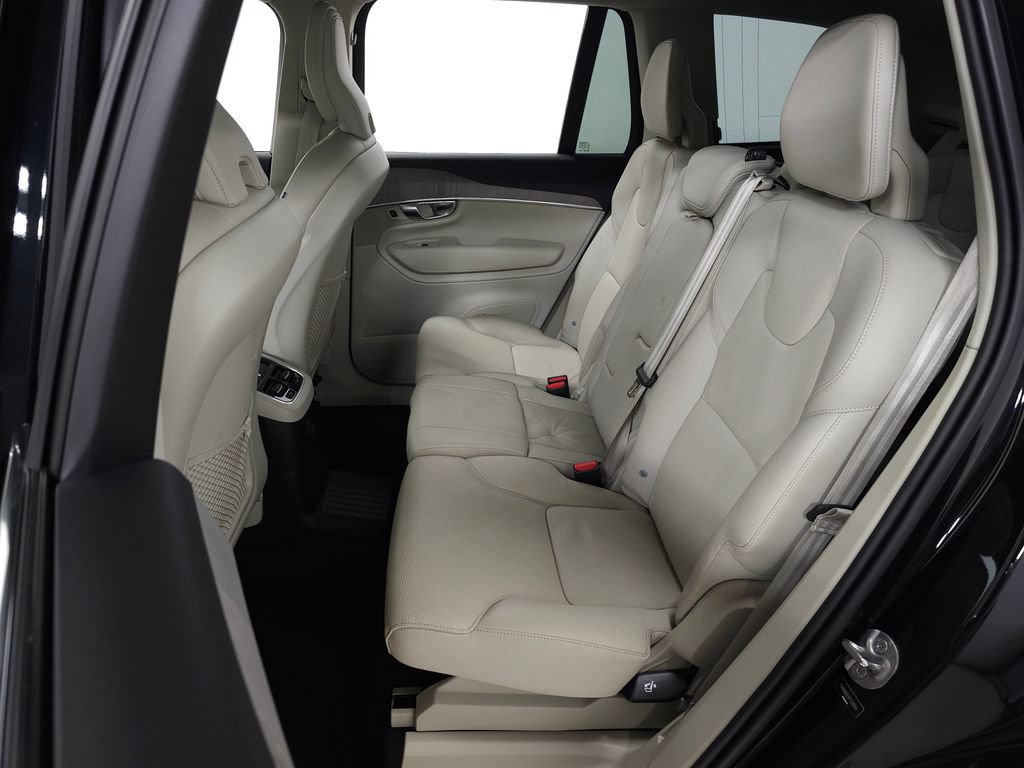 Certified 2024 Volvo XC90 T8 Plus w/ Protection Package AWD/4WD image 34