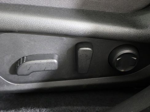 Used 2024 Subaru Crosstrek 2.0i Premium image 33