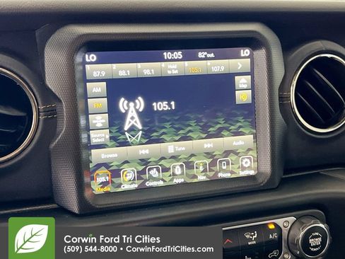 Used 2021 Jeep Wrangler Unlimited Sahara AWD/4WD image 22