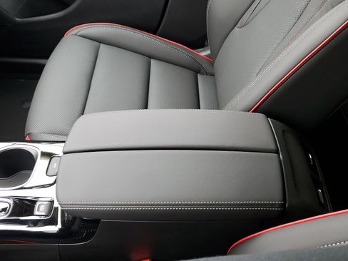 Used 2023 Buick Envision Essence w/ Sport Touring Package image 27