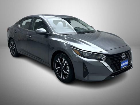 Certified 2025 Nissan Sentra SV w/ Trunk Package image 3