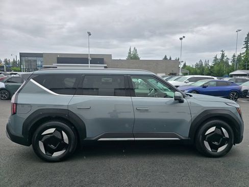 Certified 2024 Kia EV9 Wind AWD/4WD image 7