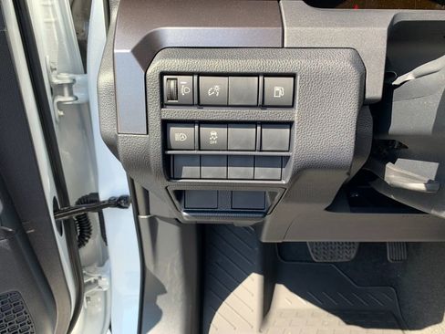 New 2026 Toyota 4Runner SR5 AWD/4WD image 32