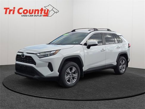Used 2024 Toyota RAV4 XLE image 3