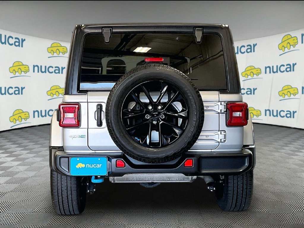 Used 2023 Jeep Wrangler Unlimited Sahara w/ Cold Weather Group AWD/4WD image 5