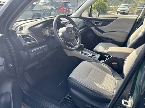 Used 2022 Subaru Forester Premium w/ Popular Package #2 AWD/4WD image 11