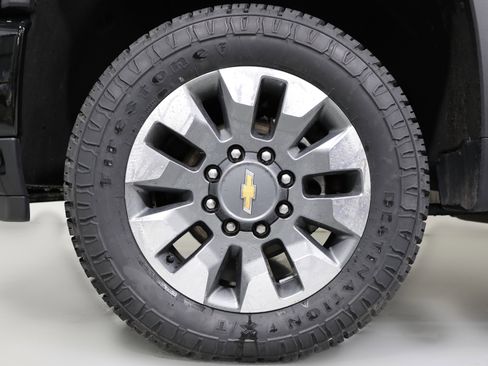 Certified 2024 Chevrolet Silverado 2500 Custom w/ Custom Value Package image 22