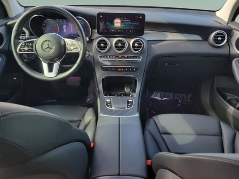 Used 2022 Mercedes-Benz GLC 300 image 17