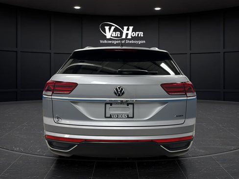 Used 2023 Volkswagen Atlas Cross Sport SE image 4