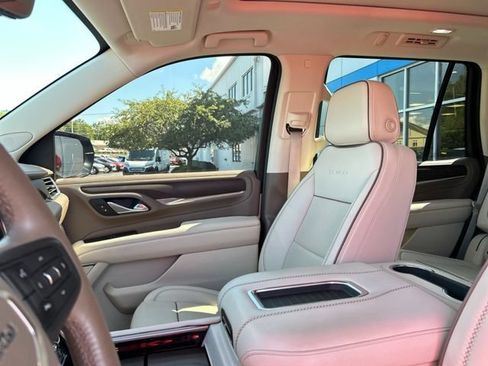 Used 2021 GMC Yukon Denali w/ Denali Premium Package AWD/4WD image 33