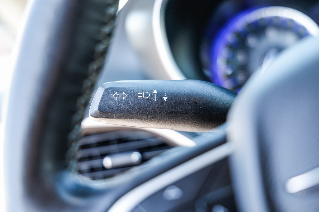 Used 2021 Chrysler Pacifica Touring-L FWD image 42