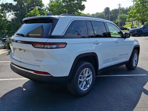 New 2026 Jeep Grand Cherokee Laredo X AWD/4WD image 3