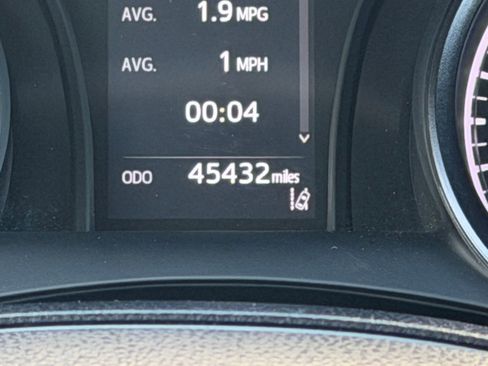 Used 2024 Toyota Camry SE image 19