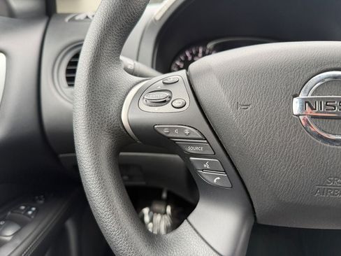 Used 2020 Nissan Pathfinder S AWD/4WD image 15