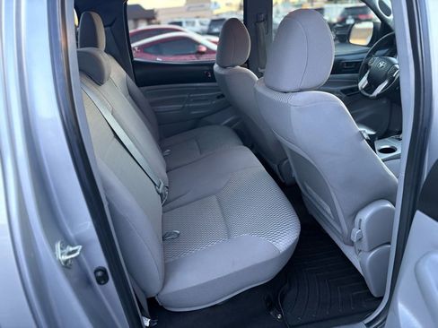 Used 2014 Toyota Tacoma 4x4 Double Cab w/ SR5 Package image 15