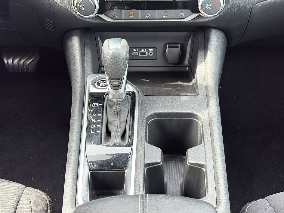 Certified 2025 Nissan Sentra SV FWD image 33