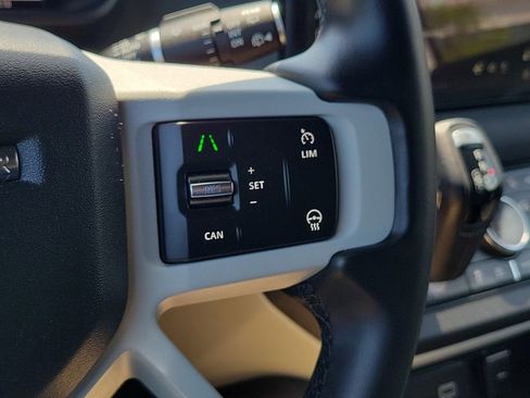 Used 2023 Land Rover Defender 90 X-Dynamic SE image 9