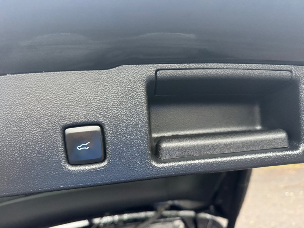 Used 2024 Ford Escape Active FWD image 28