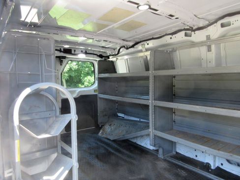 Used 2019 Ford Transit 250 148 Low Roof RWD image 20
