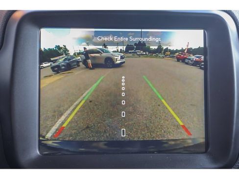 Used 2023 Jeep Renegade Latitude AWD/4WD image 28
