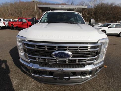 New 2024 Ford F550 4x4 Regular Cab Super Duty image 32