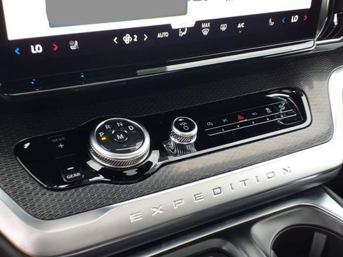 New 2026 Ford Expedition Max Platinum w/ Stealth Appearance Package AWD/4WD image 24