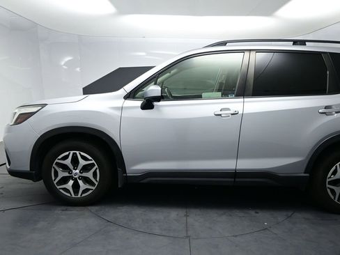 Used 2019 Subaru Forester Premium w/ All-Weather Package AWD/4WD image 12