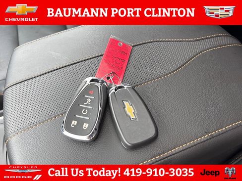 Used 2021 Chevrolet Traverse Premier w/ Redline Edition AWD/4WD image 30