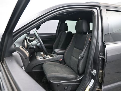 Used 2016 Jeep Grand Cherokee Laredo 75th Anniversary image 12
