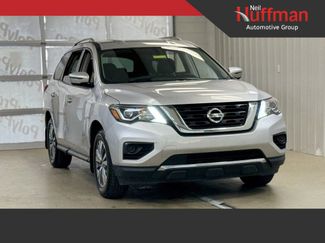 Used 2020 Nissan Pathfinder S image 1