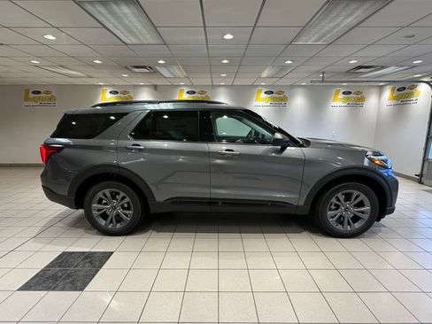 New 2026 Ford Explorer Active AWD/4WD image 3