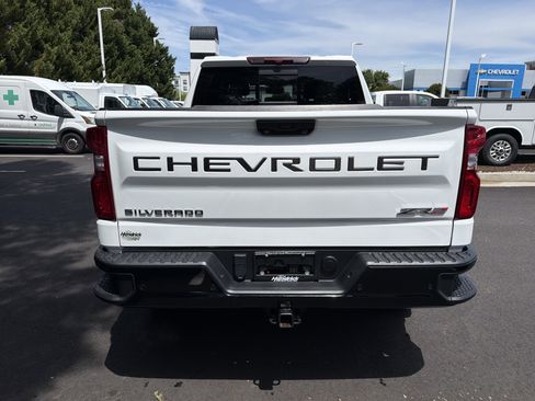 Used 2024 Chevrolet Silverado 1500 ZR2 AWD/4WD image 9