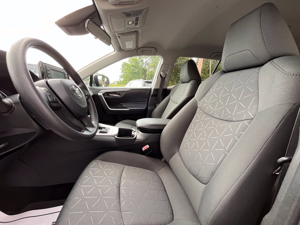 Used 2022 Toyota RAV4 XLE AWD/4WD image 21