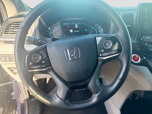 Used 2024 Honda Odyssey Elite image 11