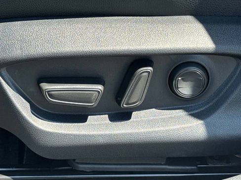 New 2026 Toyota Camry SE FWD image 21