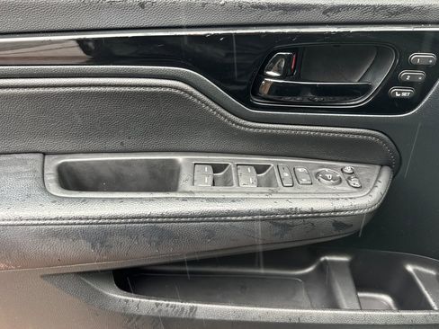 Used 2024 Honda Odyssey Elite image 8