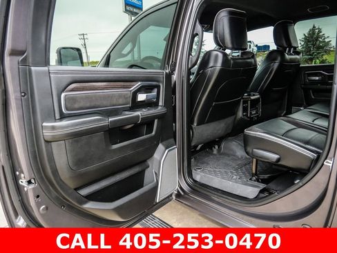 Used 2025 RAM 3500 Laramie AWD/4WD image 28