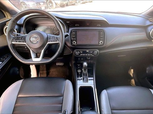 Used 2021 Nissan Kicks SR w/ SR Premium Package image 7