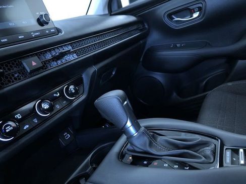 Used 2025 Honda HR-V LX image 28