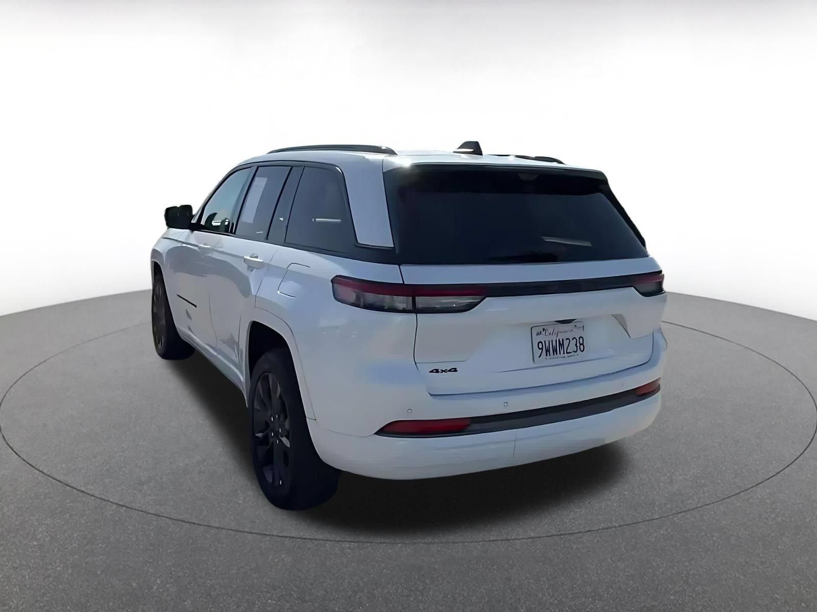 Used 2026 Jeep Grand Cherokee Limited AWD/4WD image 10