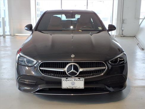 Used 2023 Mercedes-Benz C 300 4MATIC Sedan image 2