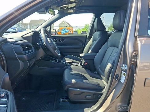 Used 2025 Subaru Forester Limited AWD/4WD image 15