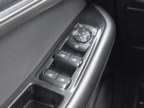 Used 2019 Ford Edge SEL FWD image 14