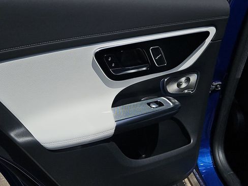 New 2026 Mercedes-Benz GLC 300 4MATIC image 16