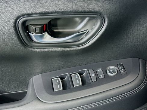 Certified 2026 Honda HR-V EX-L image 17