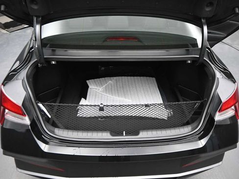 New 2026 Hyundai Elantra SEL Sport FWD image 16